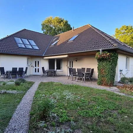 Apartment Bernsteinbad-koserow-haus-fuenf-elemente-ferienwohnung-erde