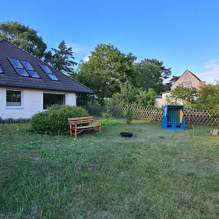 Bernsteinbad-koserow-haus-fuenf-elemente-ferienwohnung-erde Apartment *